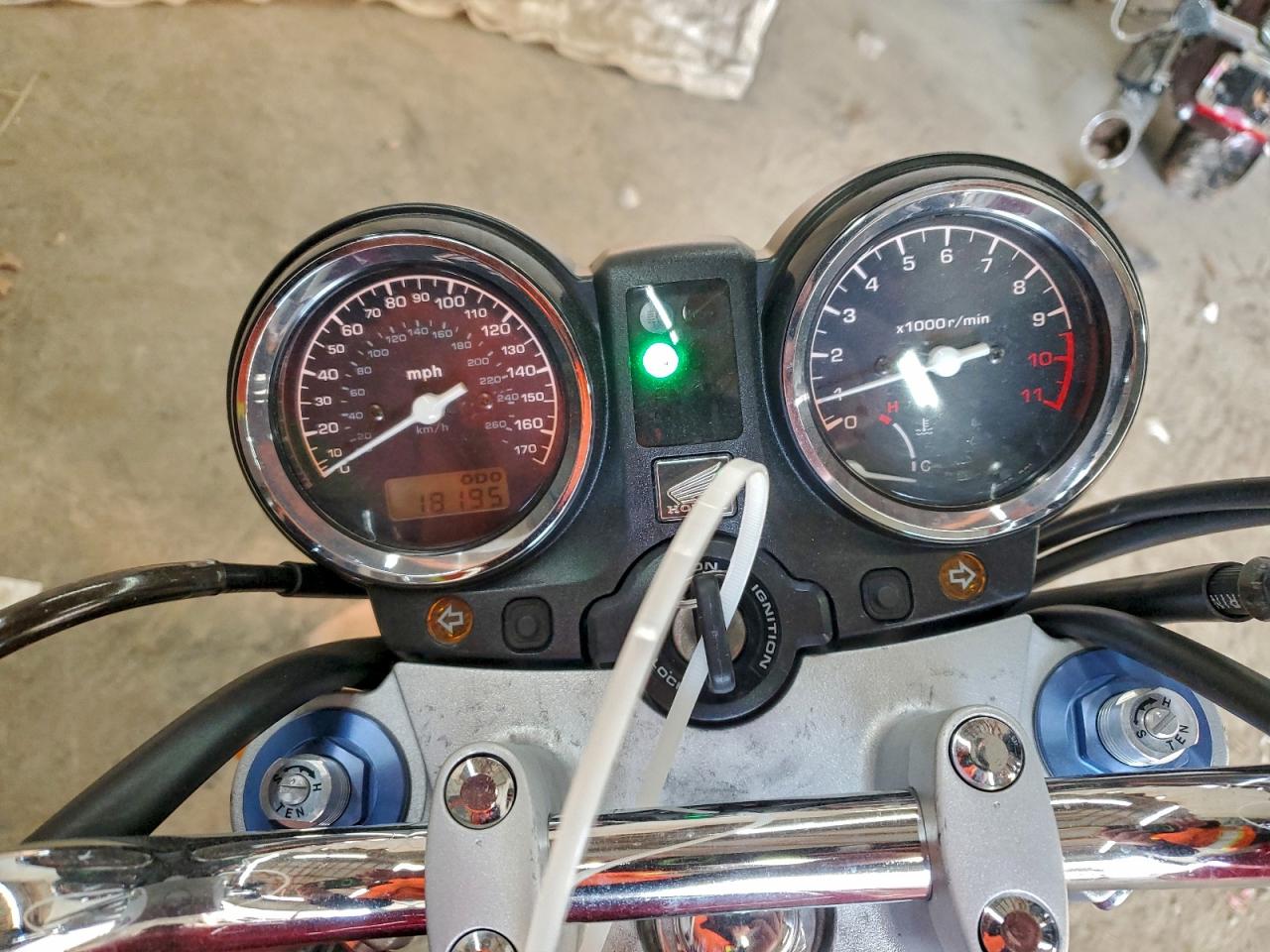 Lot #3315955143 2006 HONDA CB900 F