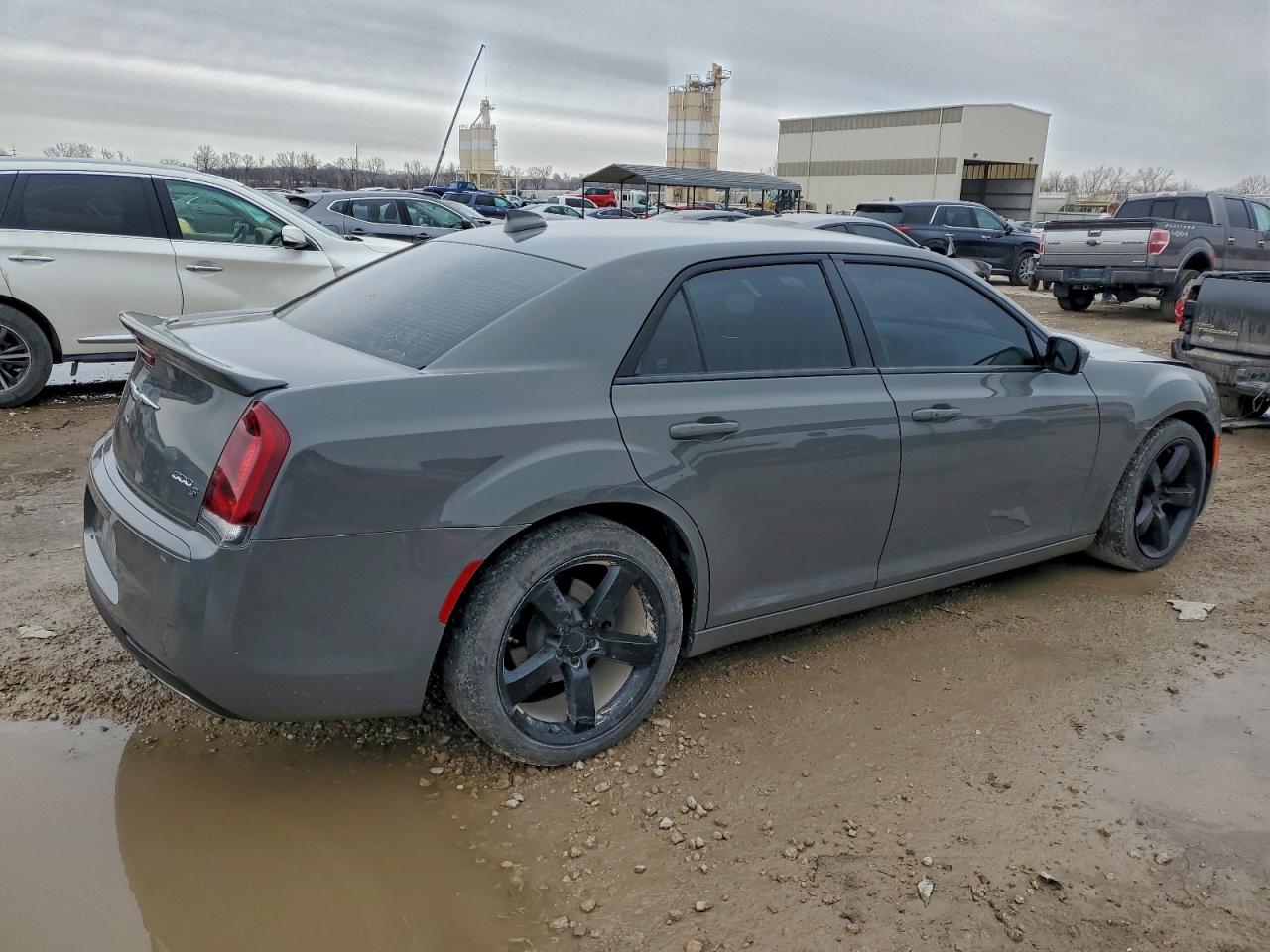 CHRYSLER 300S S