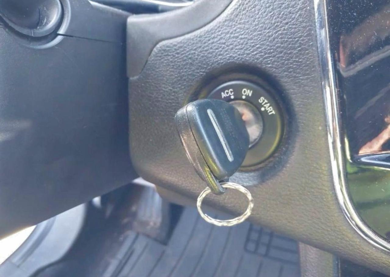 Lot #3310329986 2014 CHRYSLER 200 LIMITE