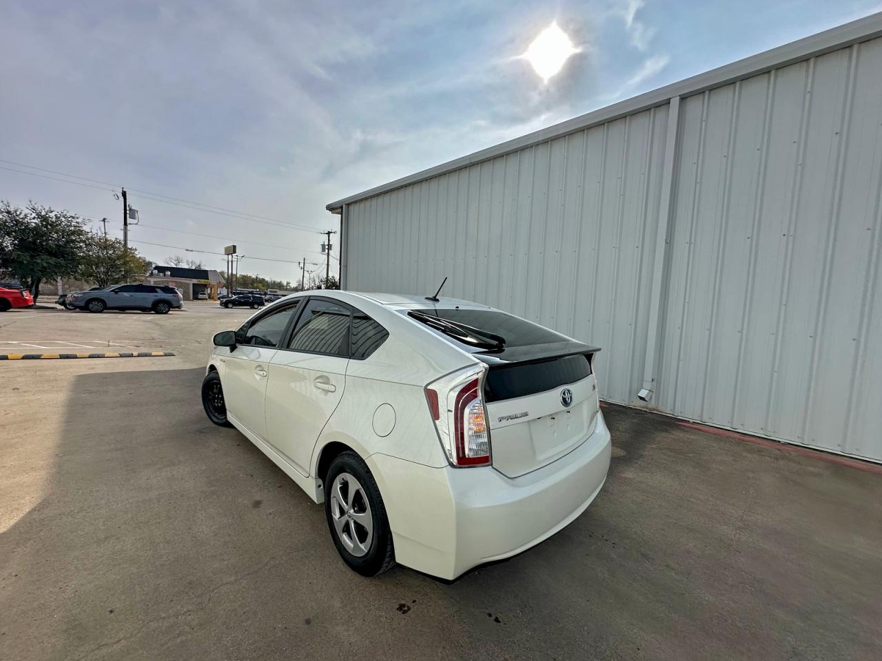 TOYOTA PRIUS