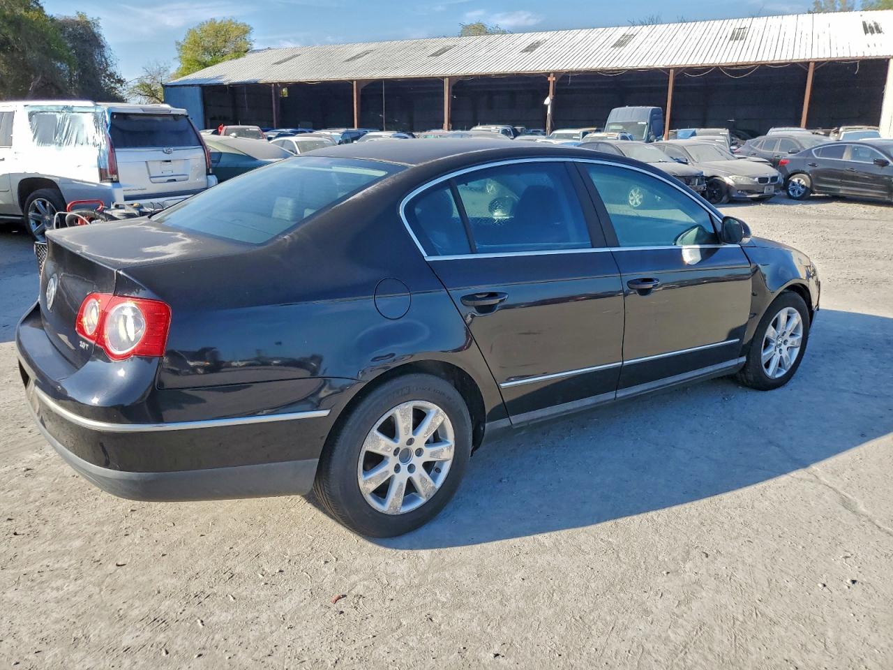 Lot #3315943091 2008 VOLKSWAGEN PASSAT TUR