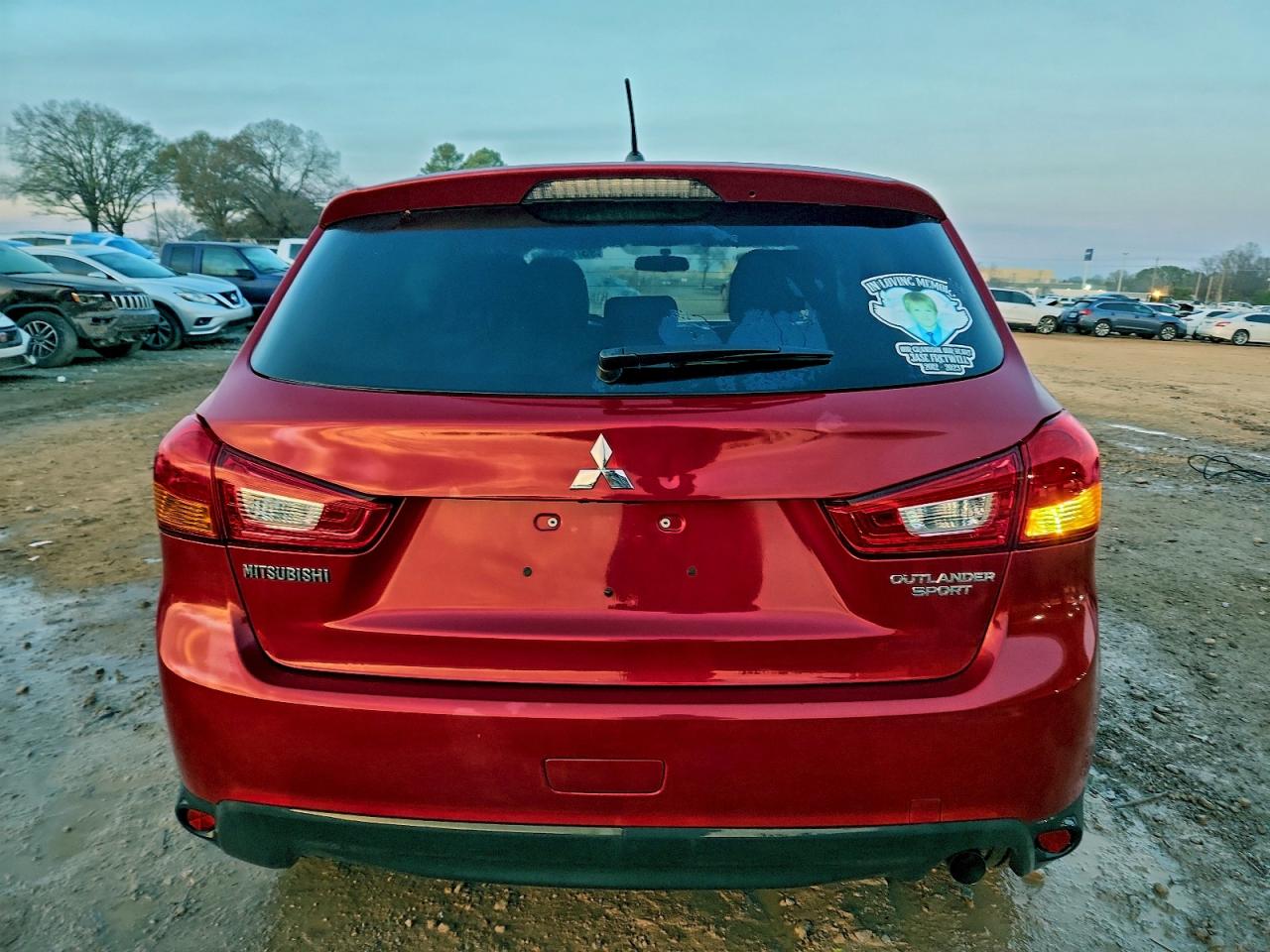 MITSUBISHI OUTLANDER ES