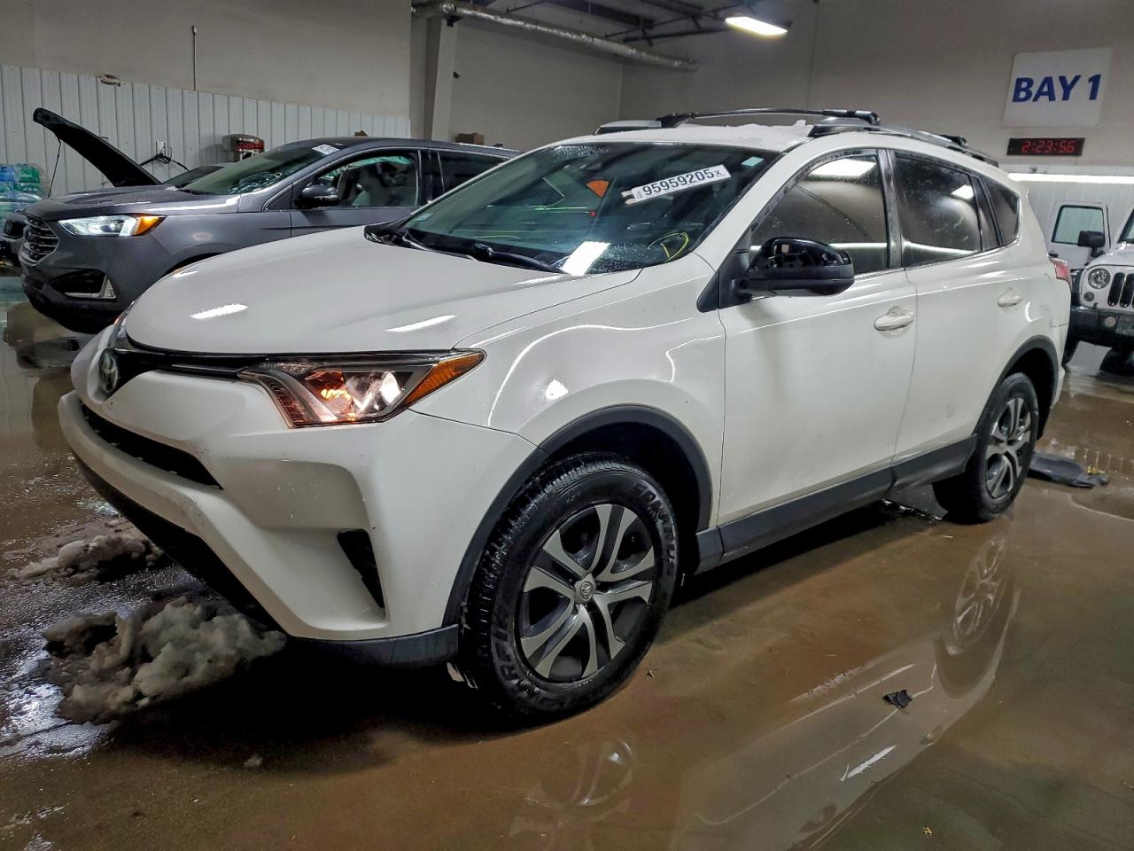 TOYOTA RAV4 LE
