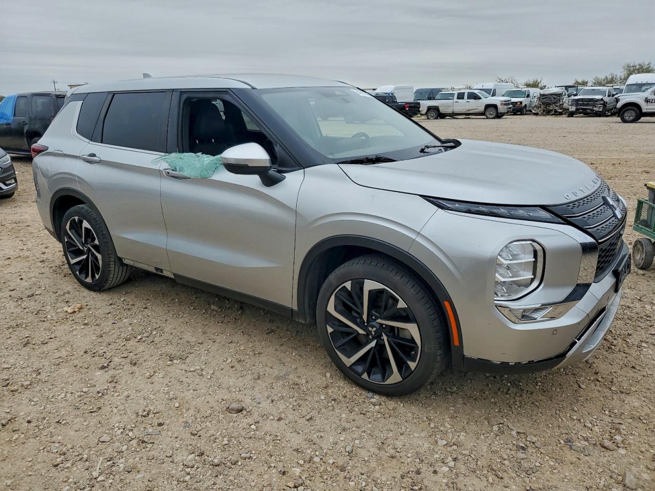 Lot #3305343301 2022 MITSUBISHI OUTLANDER