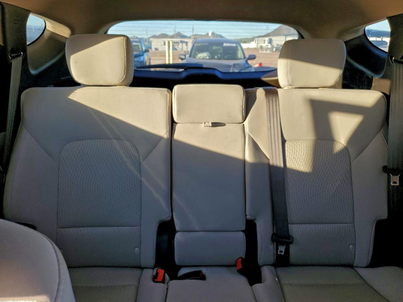 Lot #3309799348 2017 HYUNDAI SANTA FE S