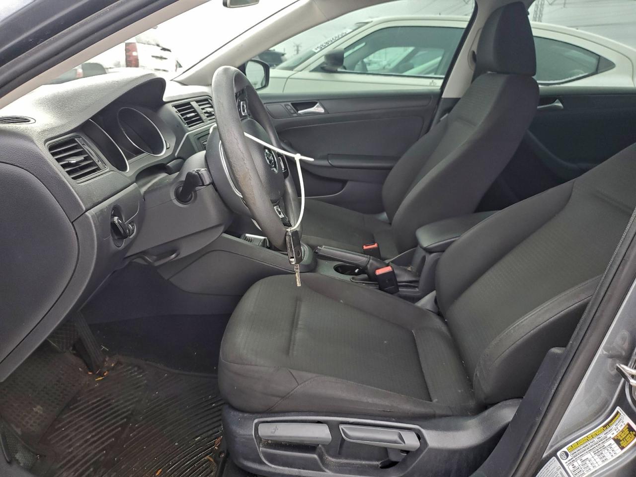 Lot #3311632224 2015 VOLKSWAGEN JETTA BASE