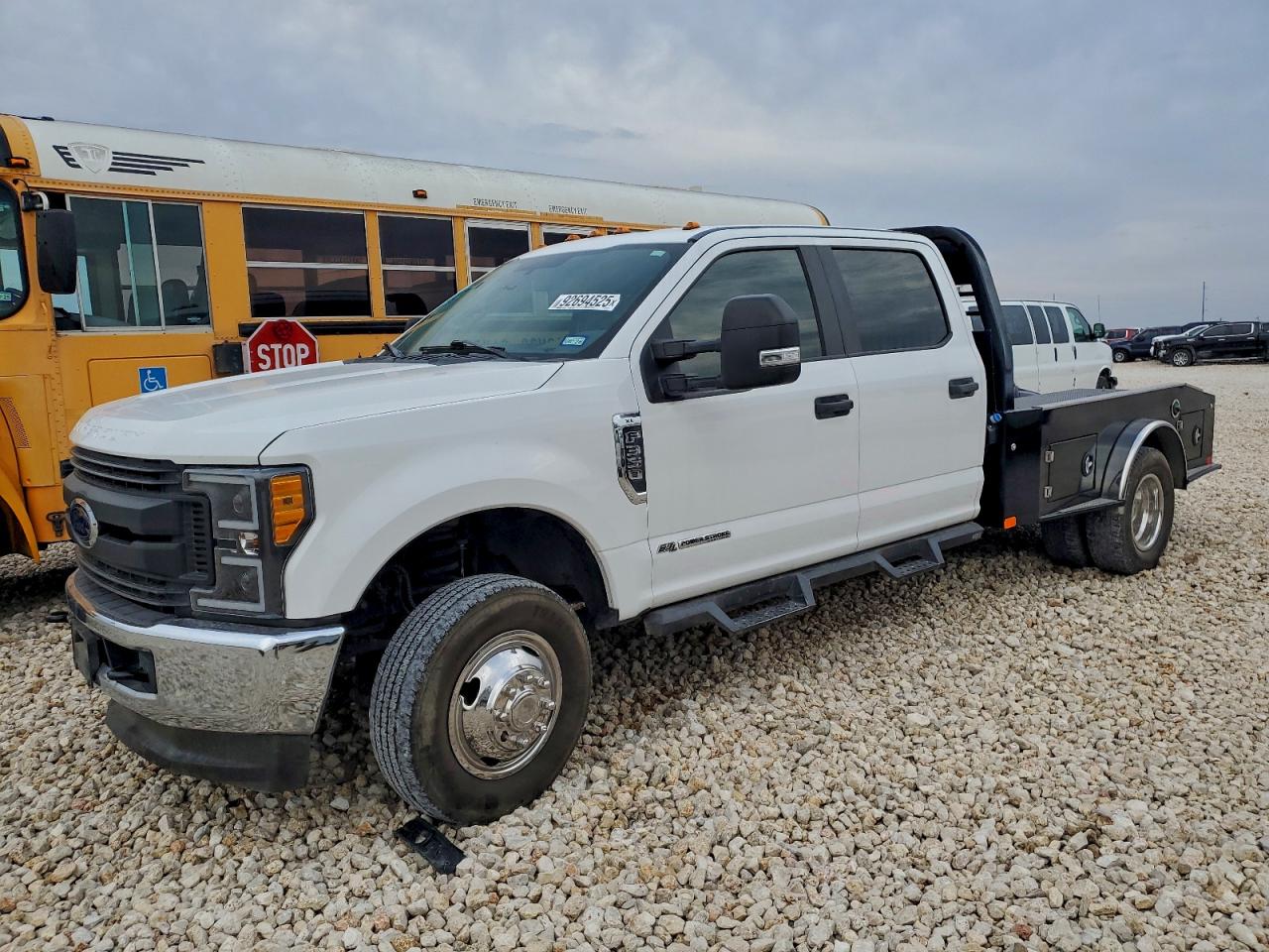 FORD F-350 SUPER DUTY