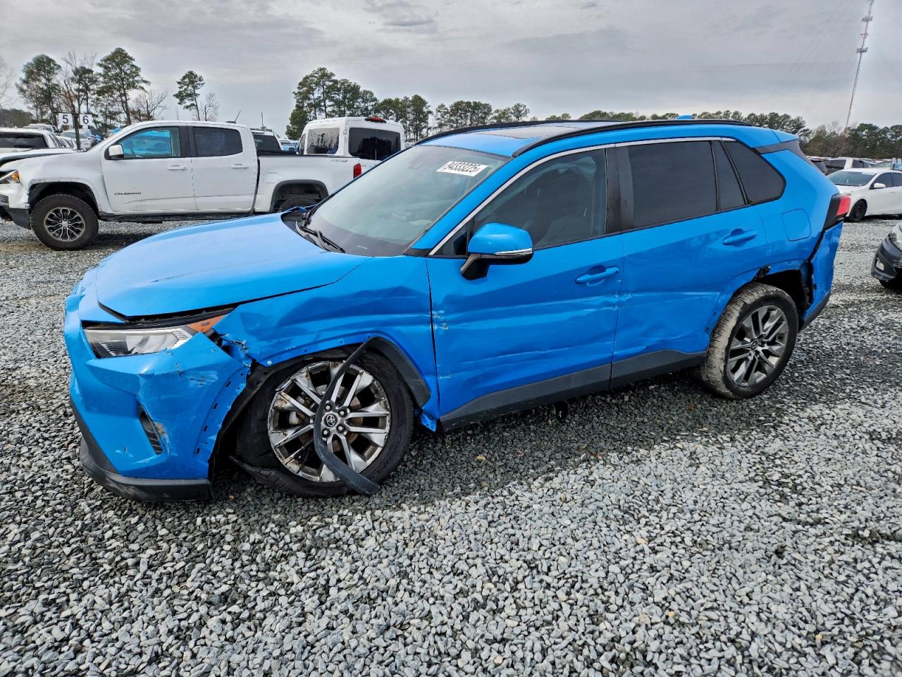 TOYOTA RAV4 XLE PREMIUM