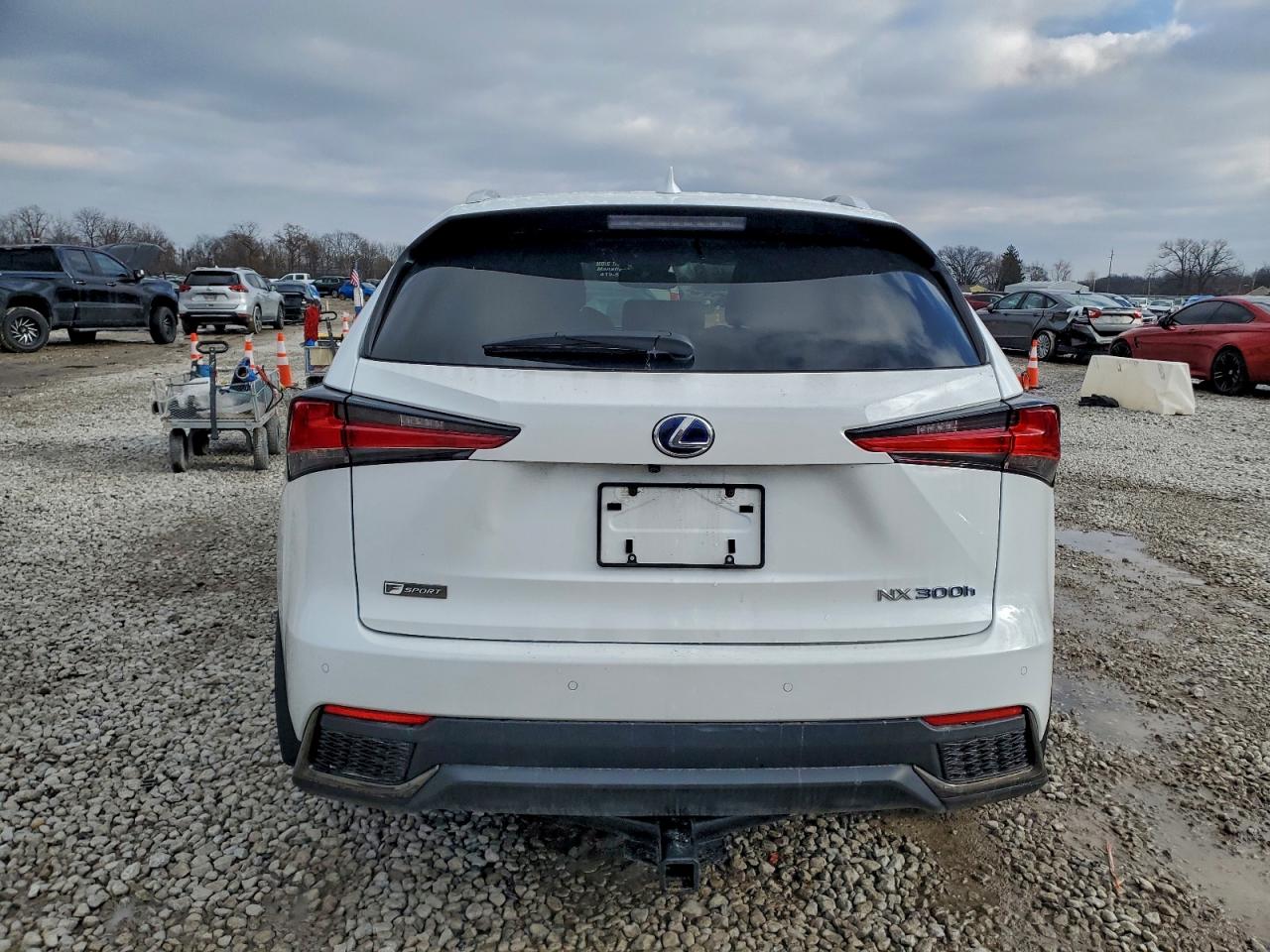 LEXUS NX 300H BASE
