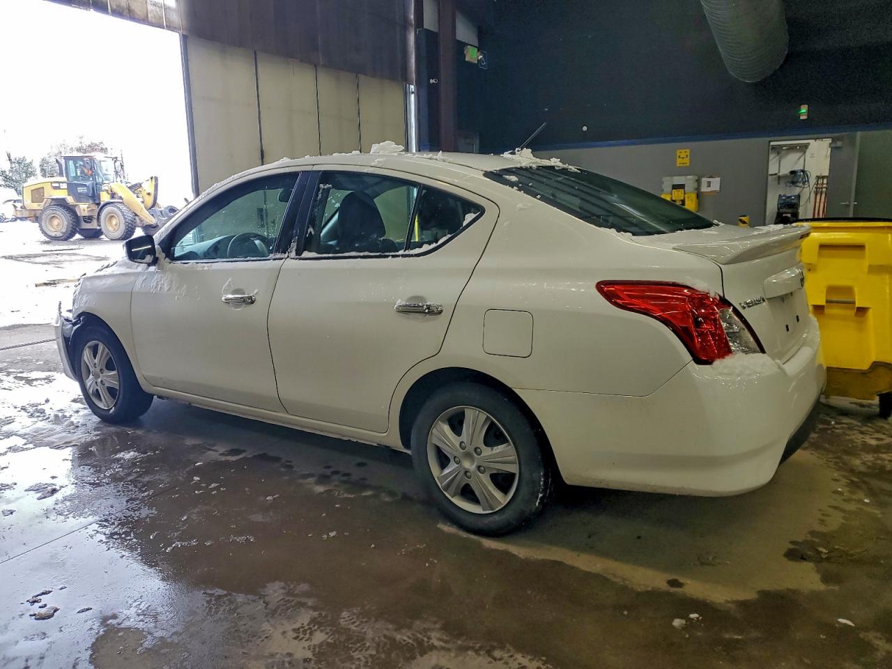 NISSAN VERSA S