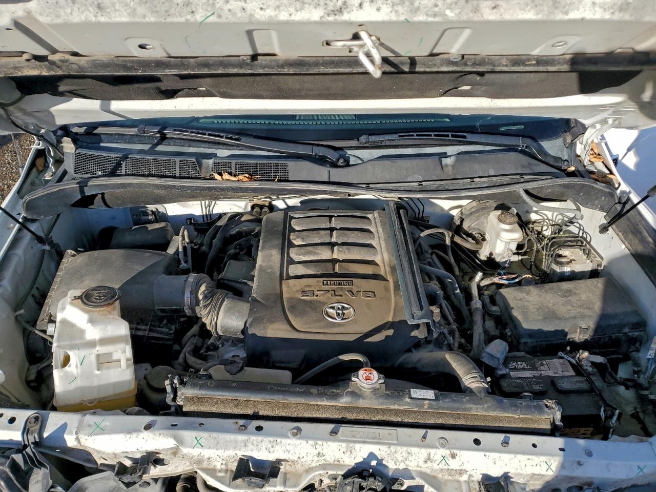 TOYOTA TUNDRA CREWMAX SR5