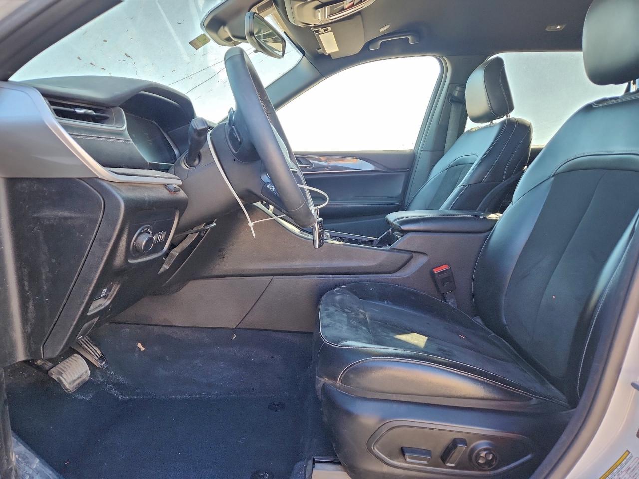 JEEP GRAND CHEROKEE L LAREDO