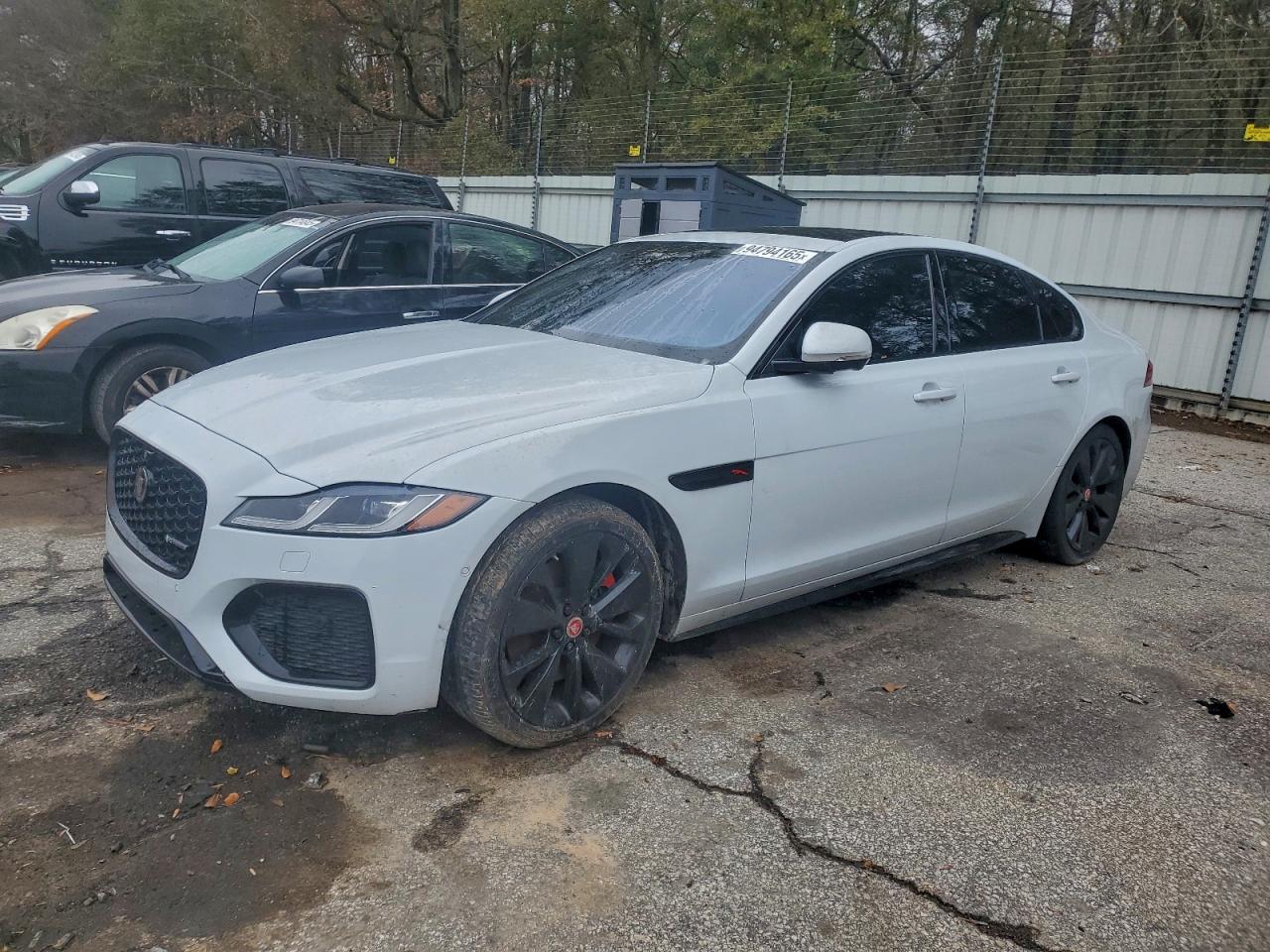 JAGUAR XF R-DYNAMIC SE