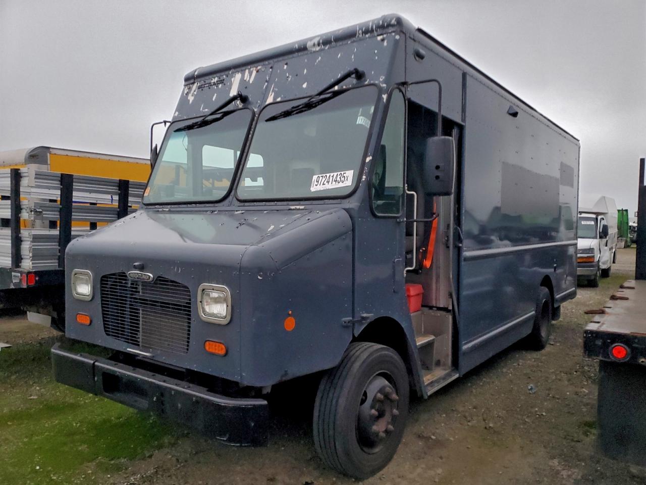 Lot #3317024107 2020 FREIGHTLINER CHASSIS M