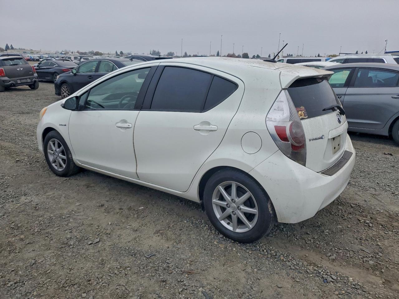 TOYOTA PRIUS C