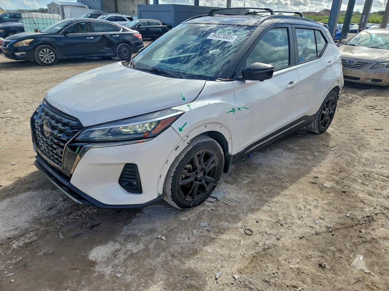 Lot #3315925103 2022 NISSAN KICKS SR