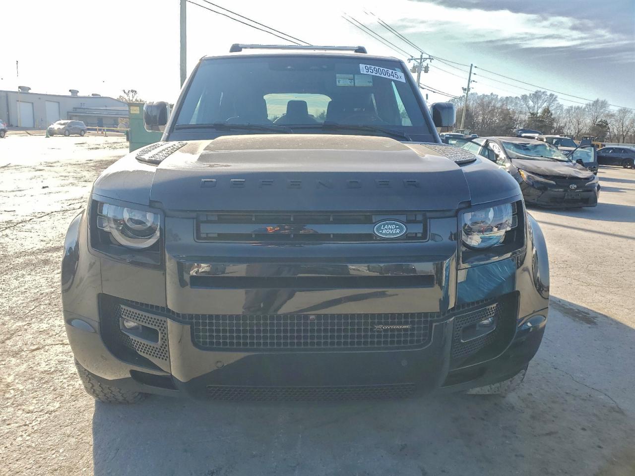 LAND ROVER DEFENDER 130 X-DYNAMIC SE