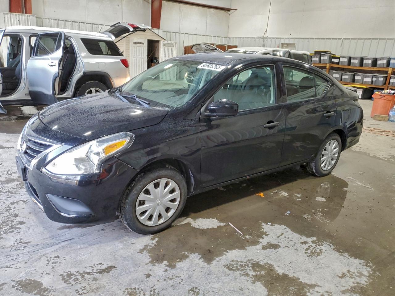Lot #3317760110 2019 NISSAN VERSA S