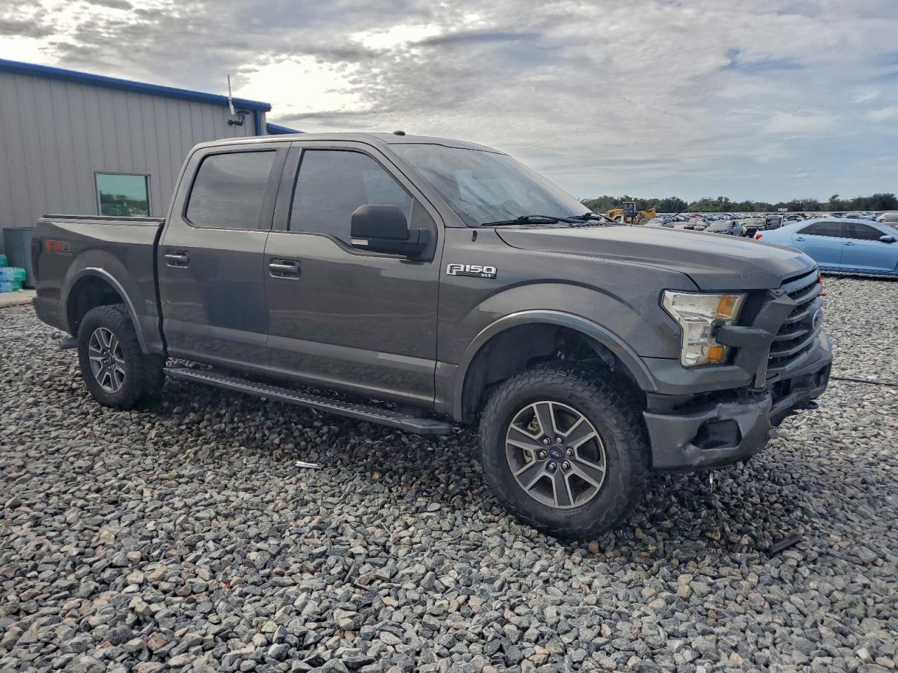 FORD F-150 SUPERCREW