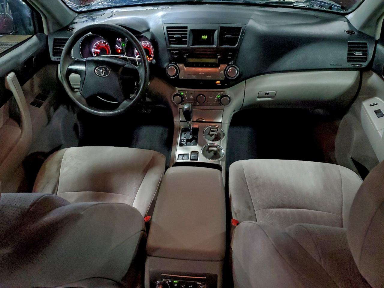 TOYOTA HIGHLANDER BASE