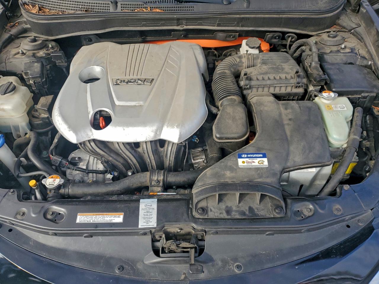 HYUNDAI SONATA HYBRID