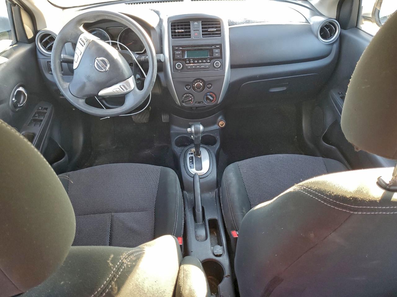 NISSAN VERSA S