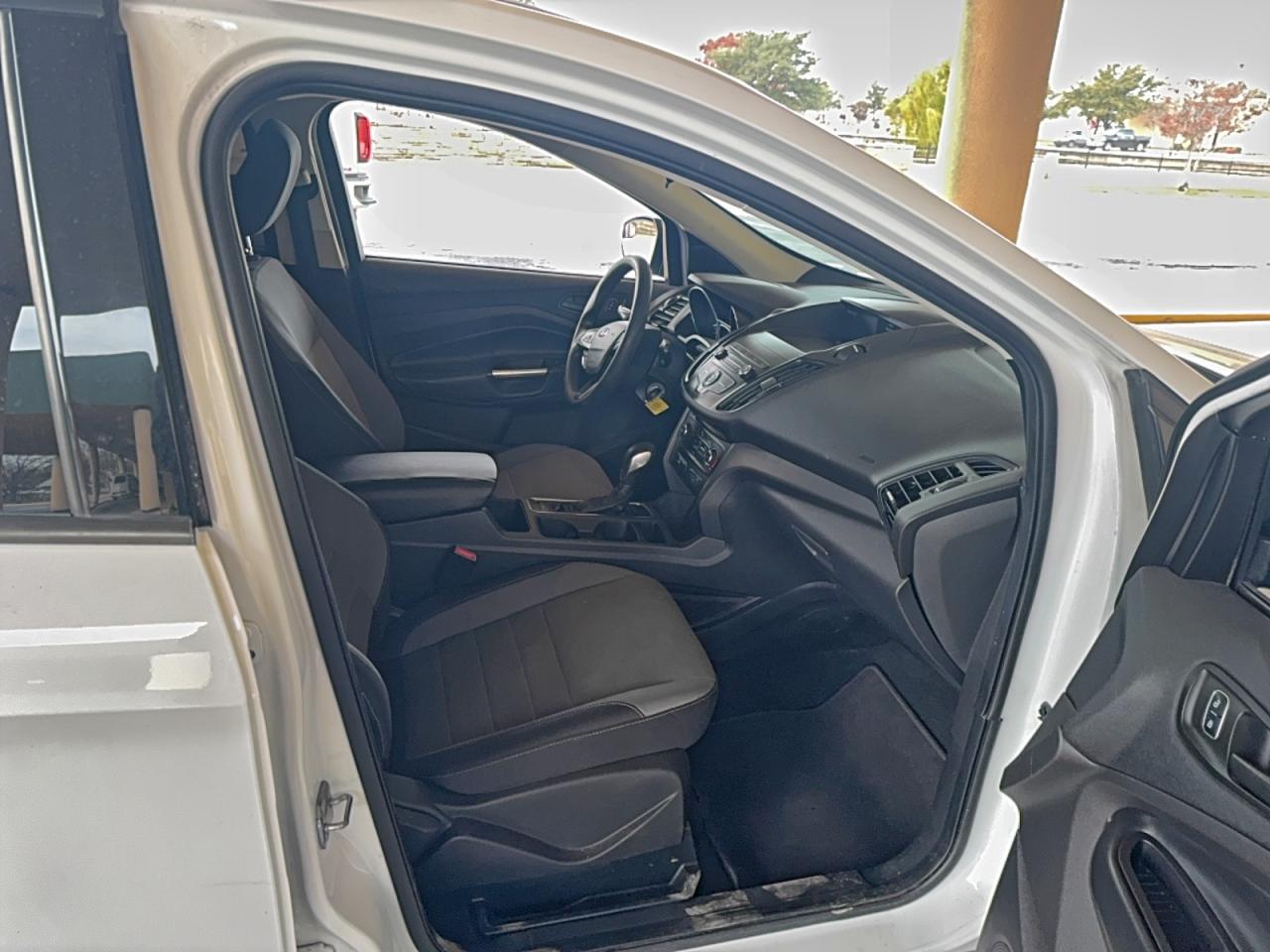 Lot #3317763076 2019 FORD ESCAPE S