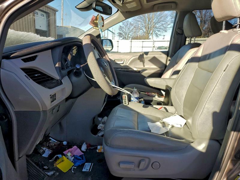 2018 TOYOTA SIENNA XLE #3310415008