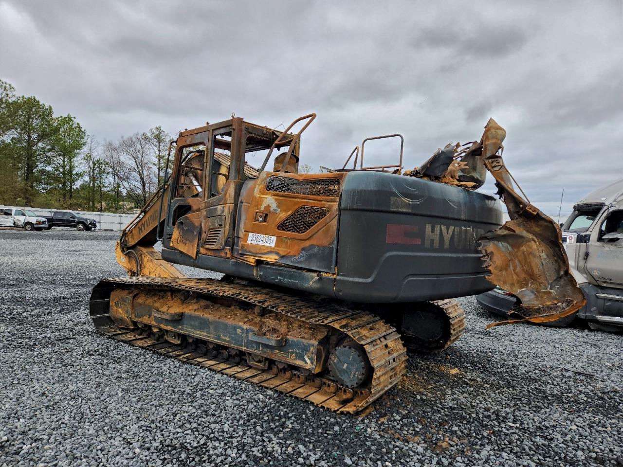 Lot #3303521906 2017 HYUNDAI 260