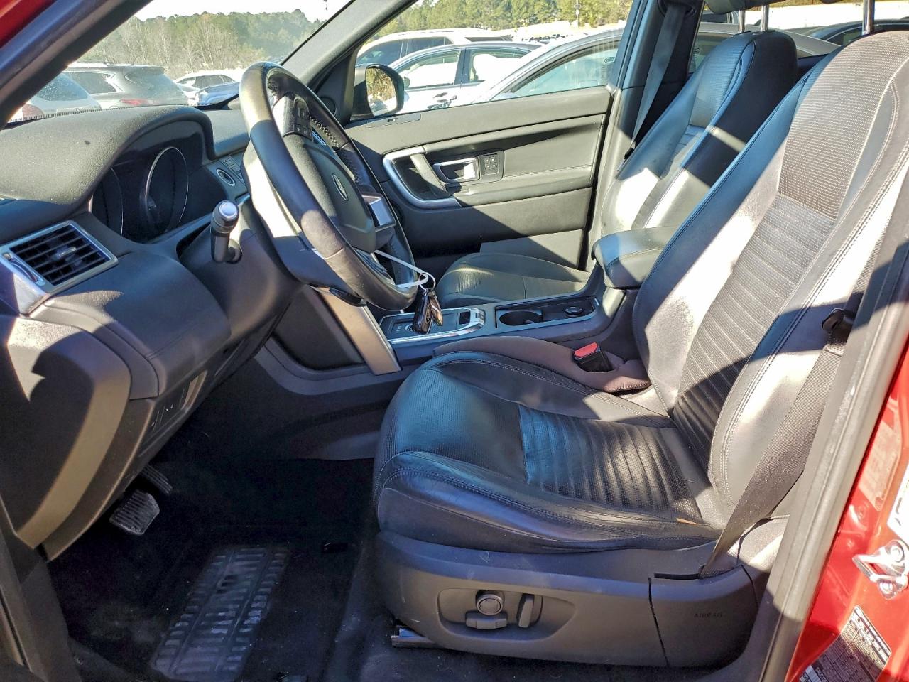 Lot #3311722222 2016 LAND ROVER DISCOVERY