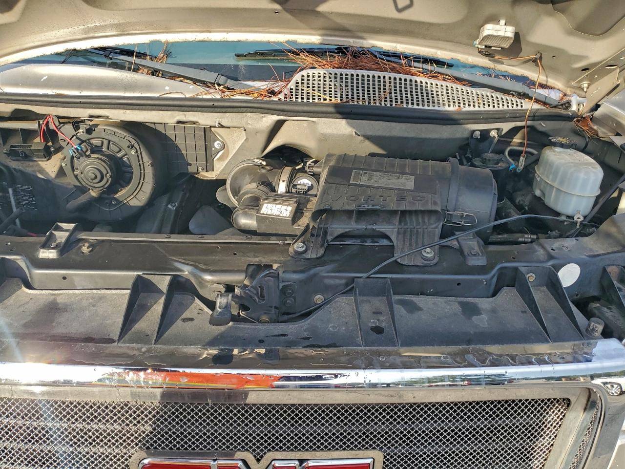 GMC SAVANA RV G1500 4LT