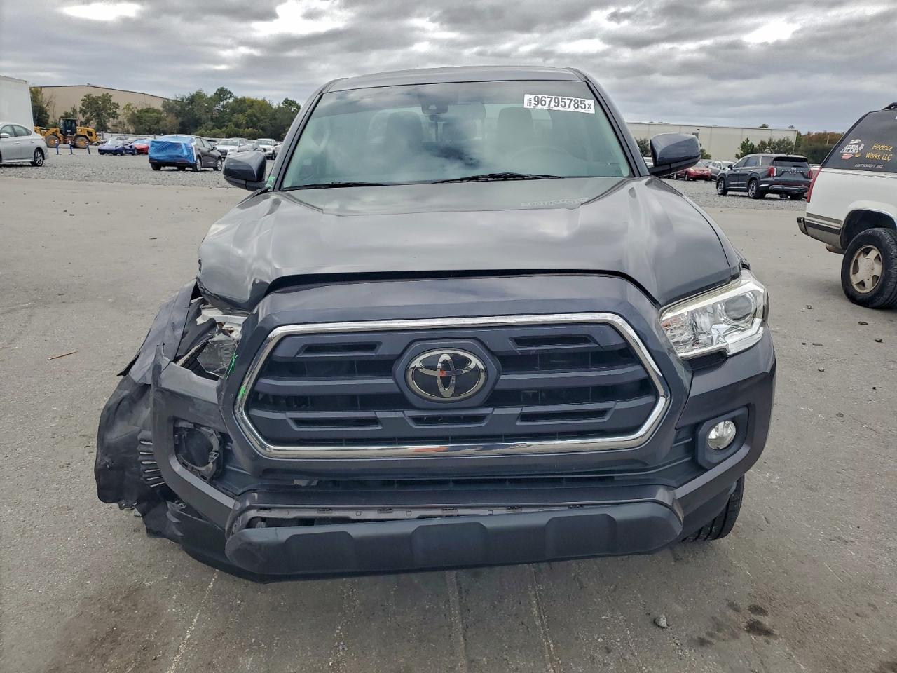 Lot #3315909141 2019 TOYOTA TACOMA DOU