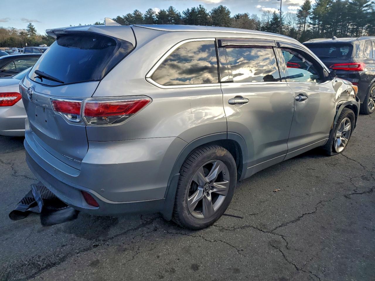 TOYOTA HIGHLANDER LIMITED