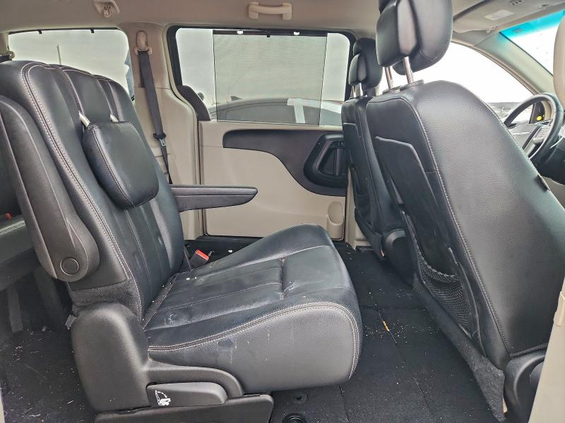 2015 CHRYSLER TOWN & COU #3319023262