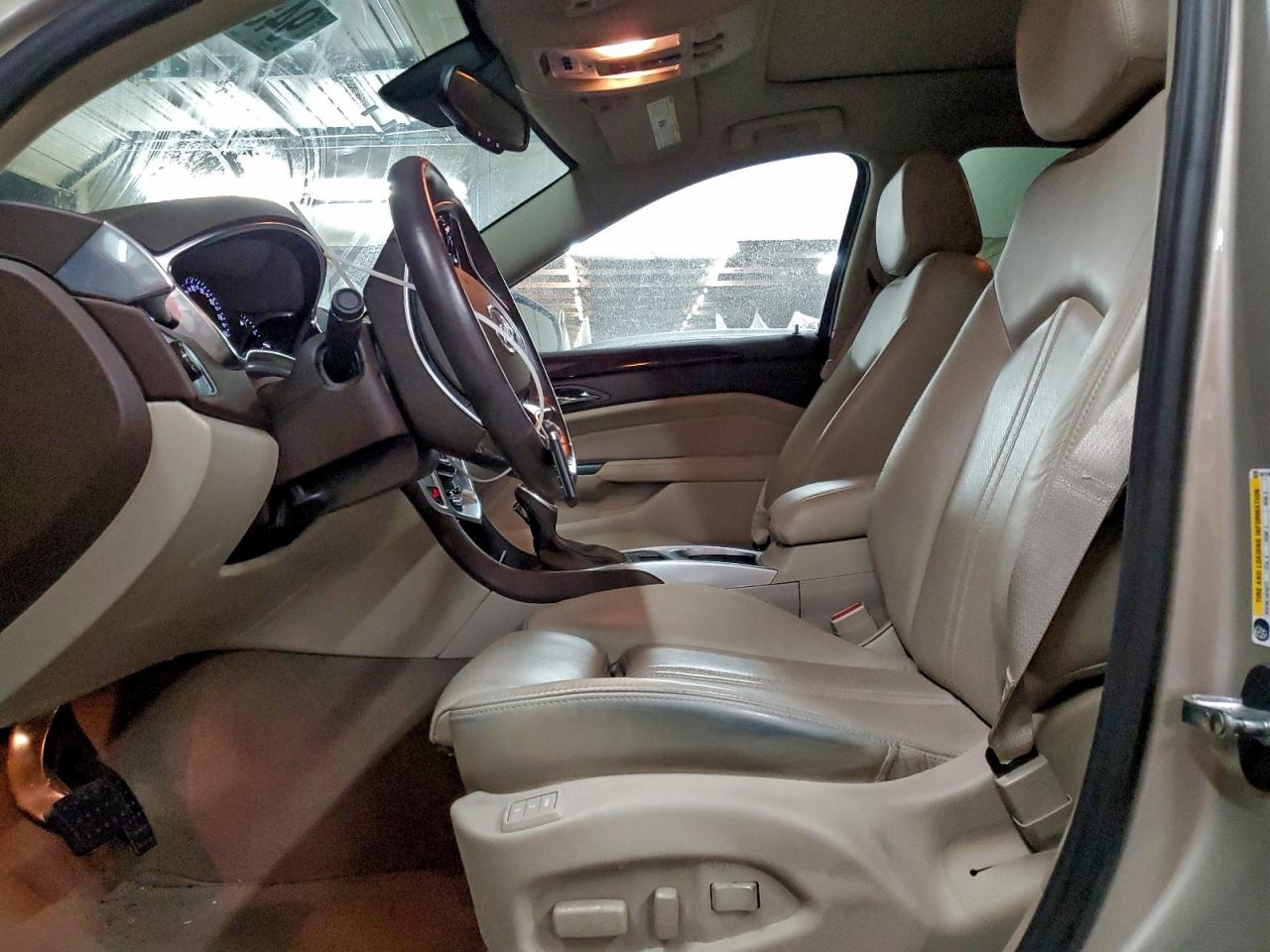 CADILLAC SRX LUXURY COLLECTION