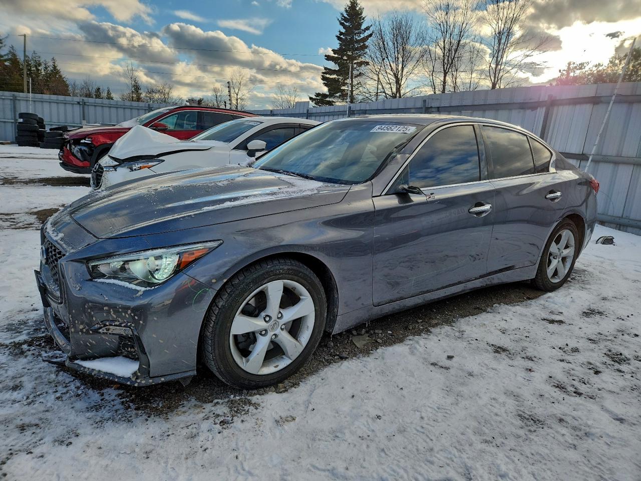 INFINITI Q50 LUXE