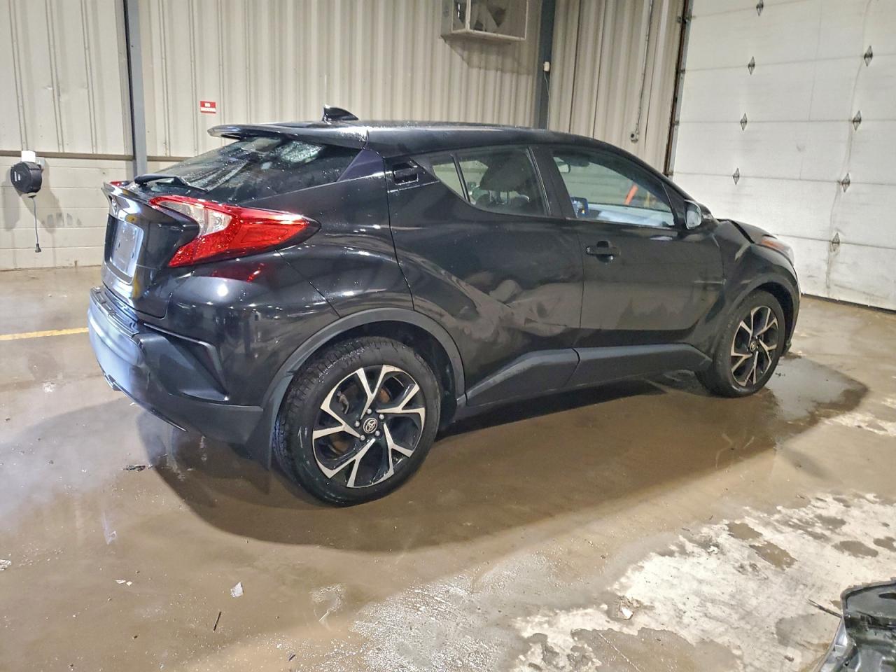 TOYOTA C-HR XLE