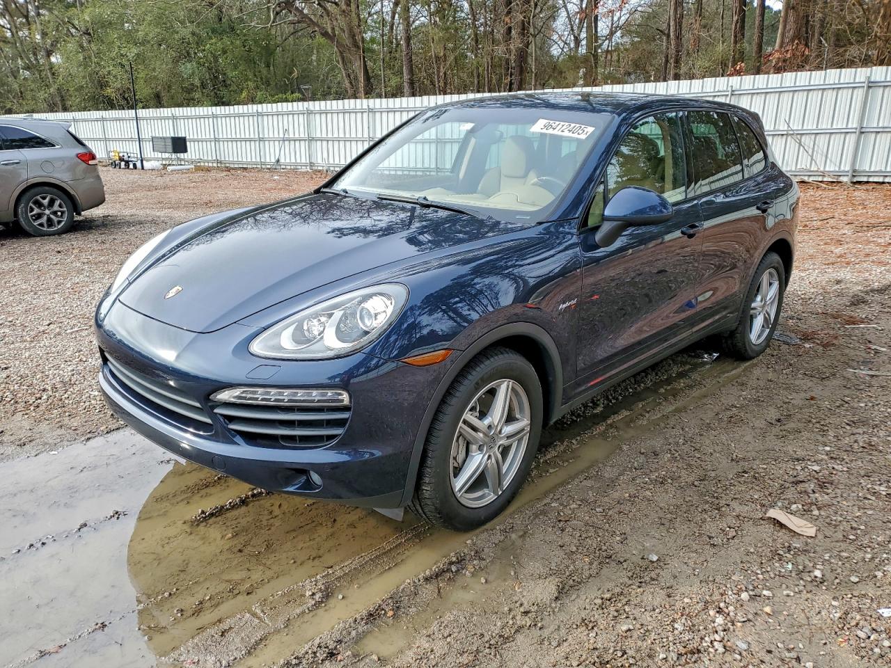 PORSCHE CAYENNE S HYBRID