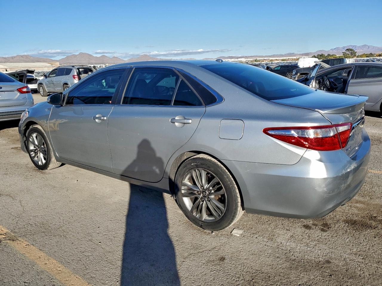 TOYOTA CAMRY LE