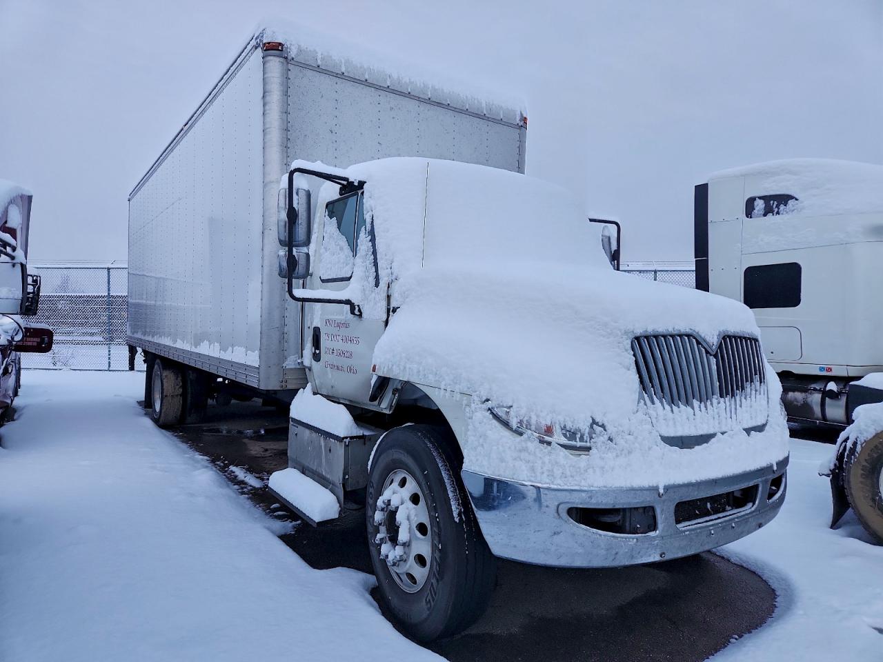 Lot #3304457584 2017 INTERNATIONAL 4300