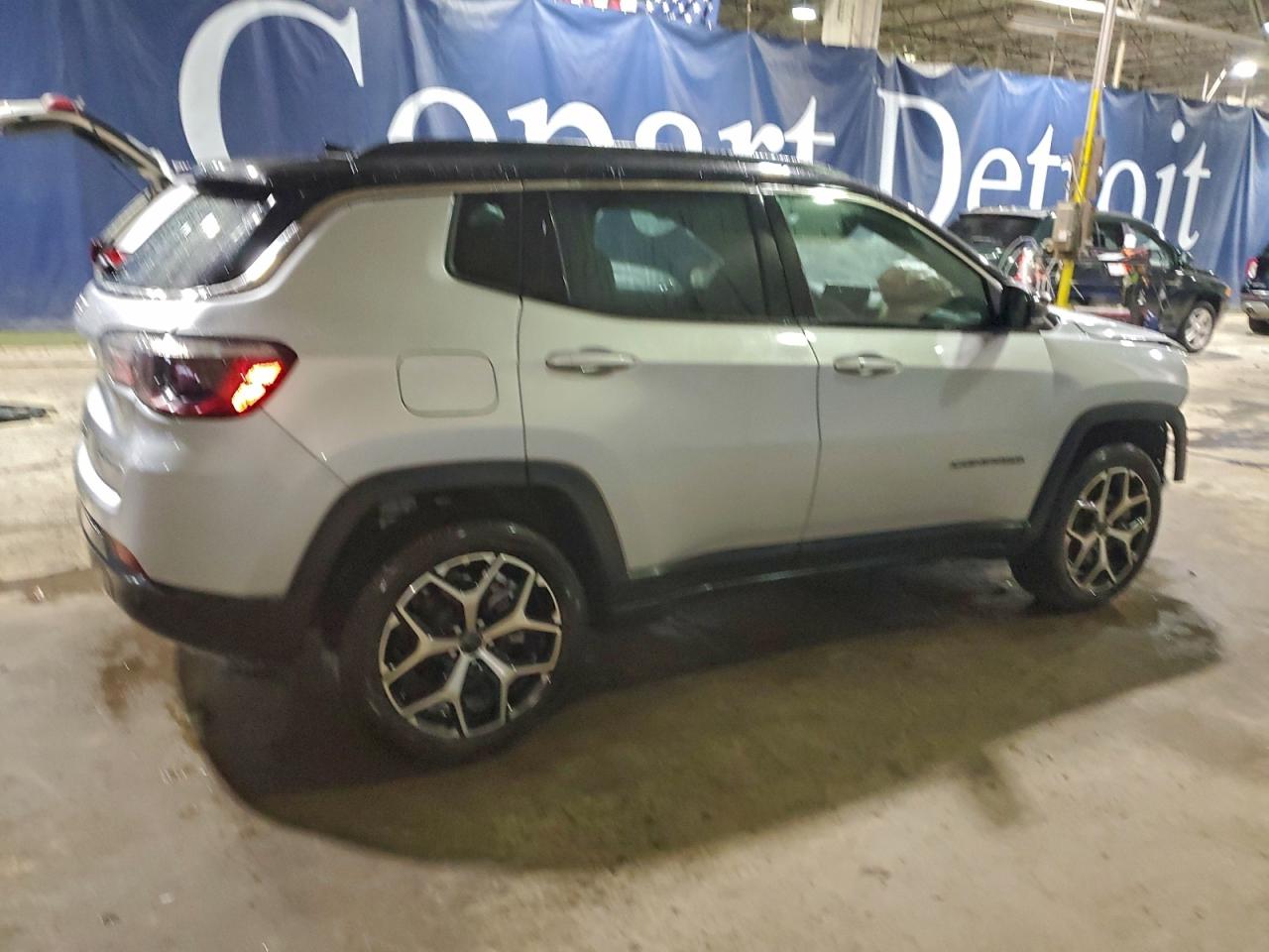 Lot #3315916102 2025 JEEP COMPASS LI