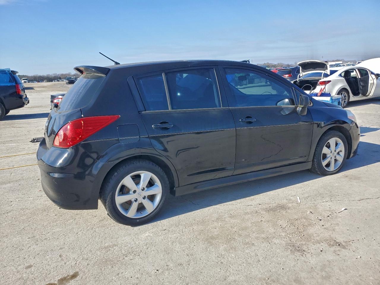 Lot #3317737073 2011 NISSAN VERSA S