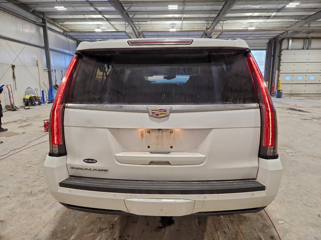 CADILLAC ESCALADE ESV PREMIUM