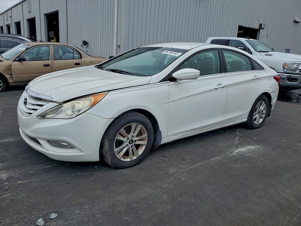 Lot #3317800079 2013 HYUNDAI SONATA GLS