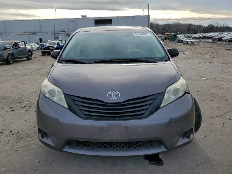 2013 TOYOTA SIENNA #3308324189