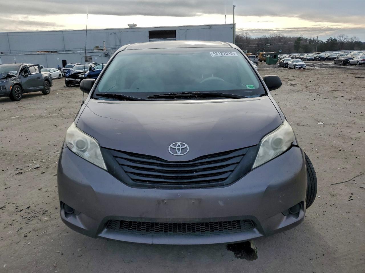 TOYOTA SIENNA