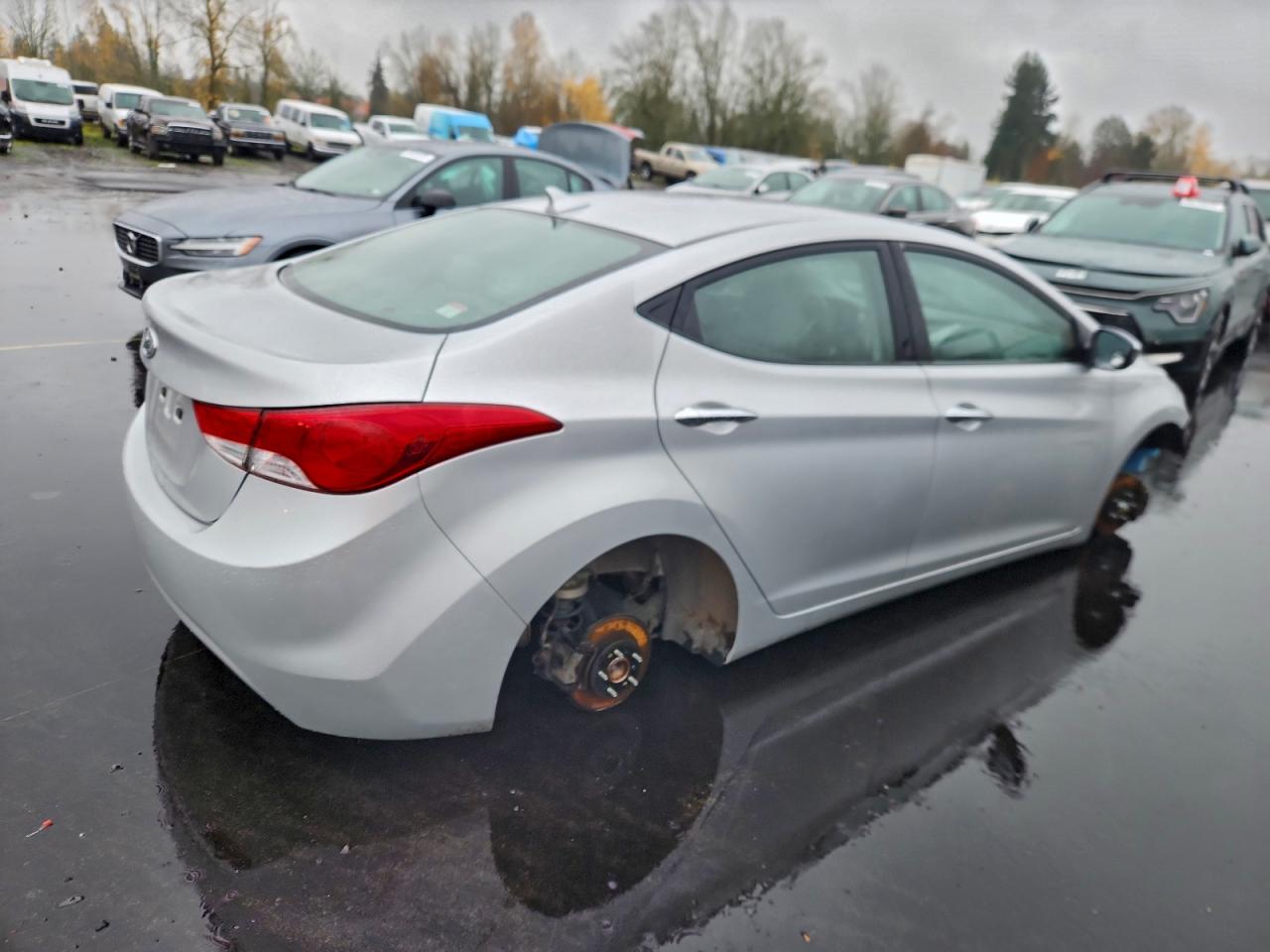 Lot #3317847903 2013 HYUNDAI ELANTRA GL