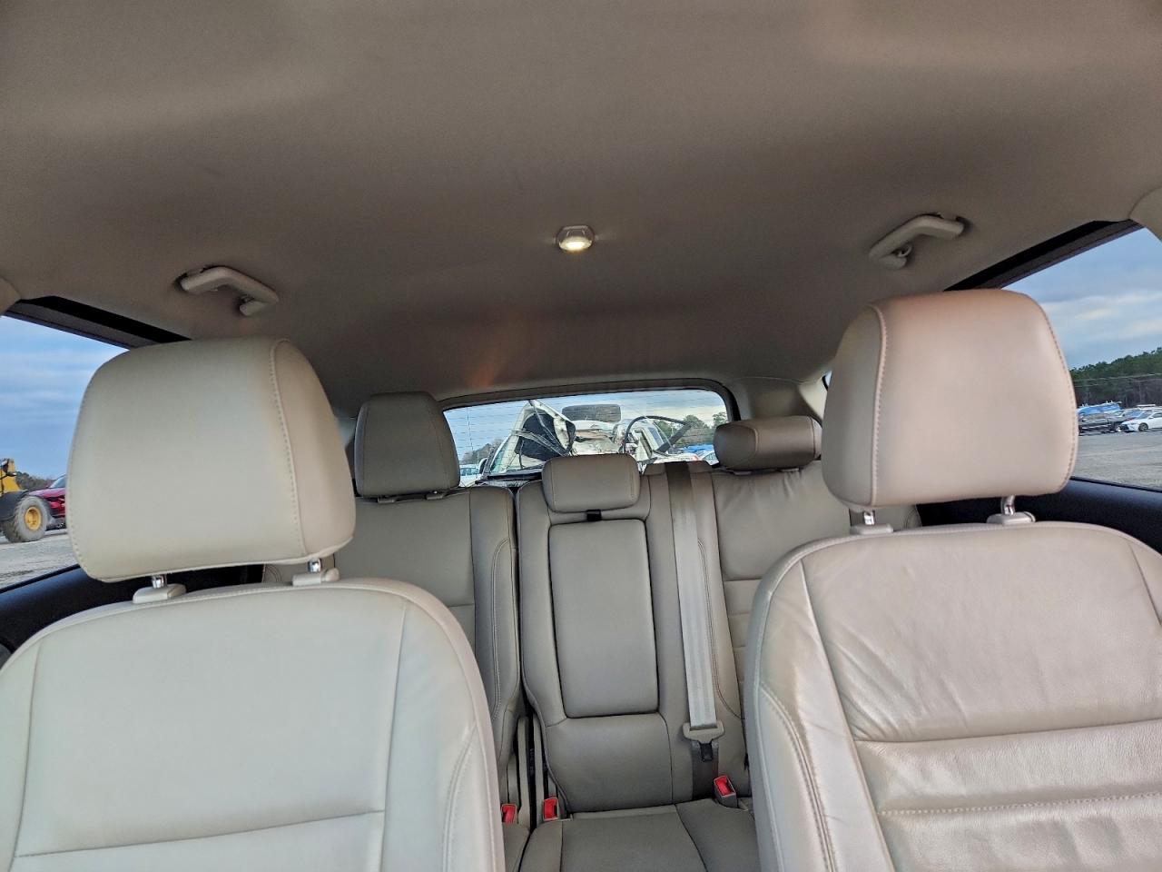 FORD ESCAPE TITANIUM