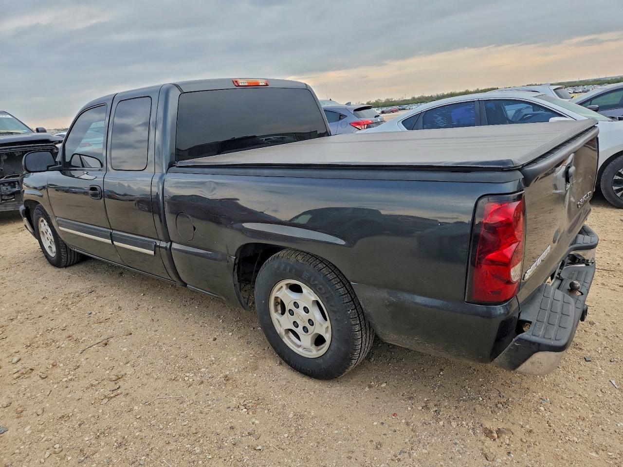 Lot #3309709841 2003 CHEVROLET SILVRDO LS