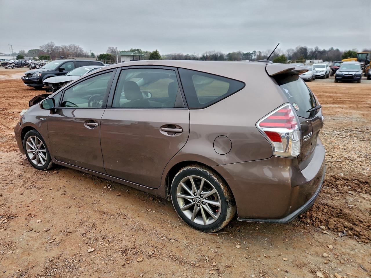 TOYOTA PRIUS V